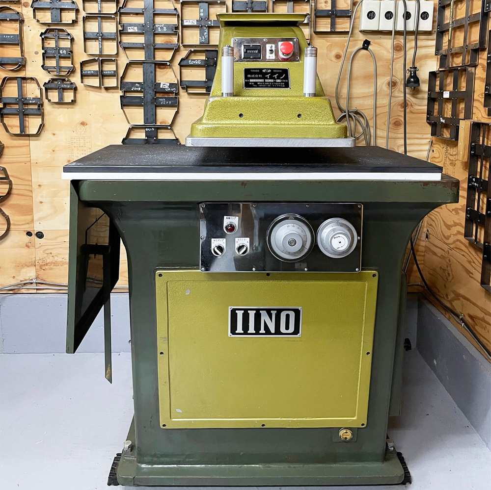 油圧クリッカー